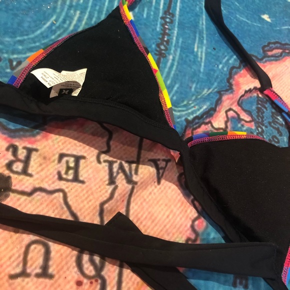 Rip Curl pixelated bikini top - Picture 3 of 3